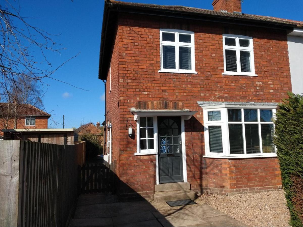 Doctors Lane Stylish 3 Bedroom Family House With Parking Melton Mowbray Exterior foto